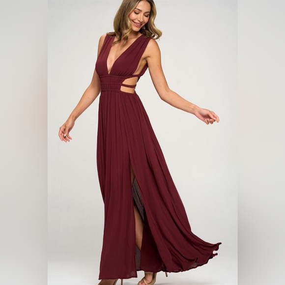 WINE V-NECK BOUTIQUE MAXI DRESS WITH CUT OUT AND SLIT - Picture 1 of 4